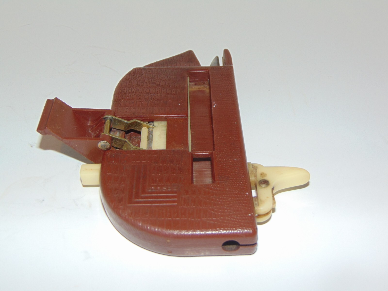 Laredo Tobacco Filter Cigarette Maker Brown & Williamson