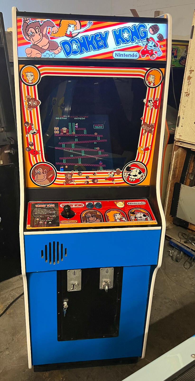 DONKEY KONG ARCADE MACHINE by NINTENDO 1981 (Excellent) *RARE*