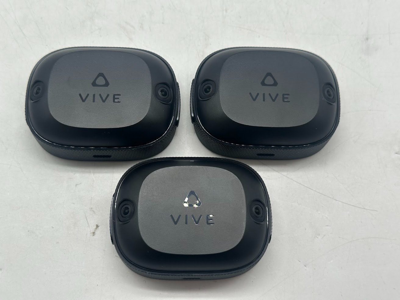 HTC Vive Ultimate Tracker 3-Pack - NO TYPE-C DONGLE