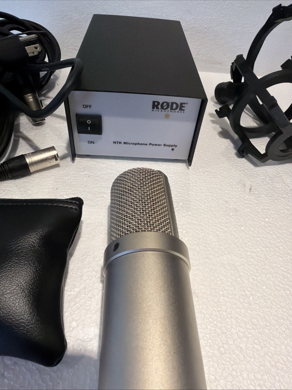 NTK MICROPHONE POWER SUPPLY AND MICROPHONE