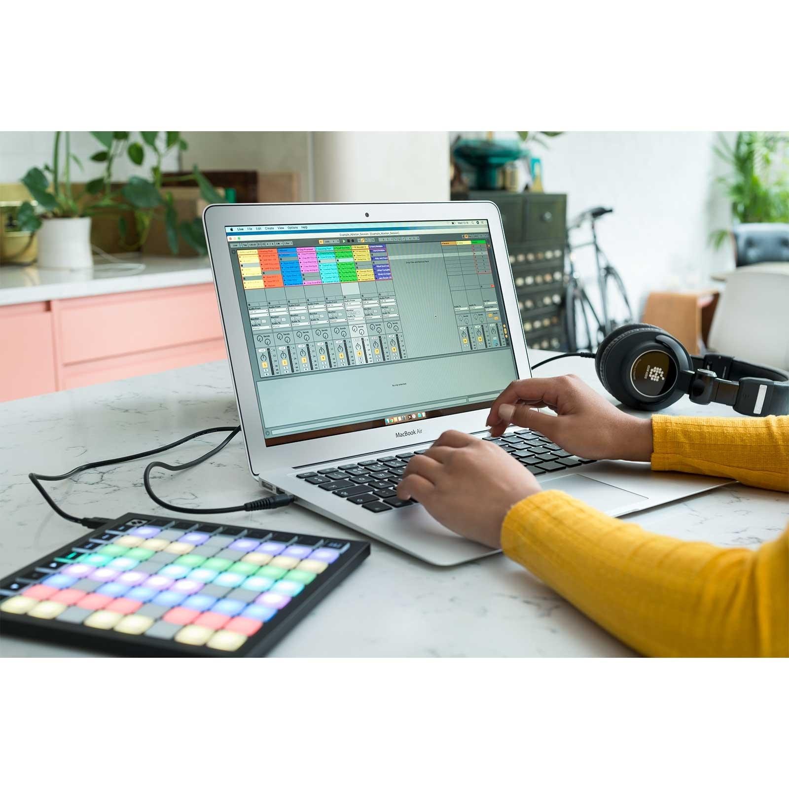 Novation Launchpad Mini MK3 Grid 64 RGB Pad Controller for Ableton Live