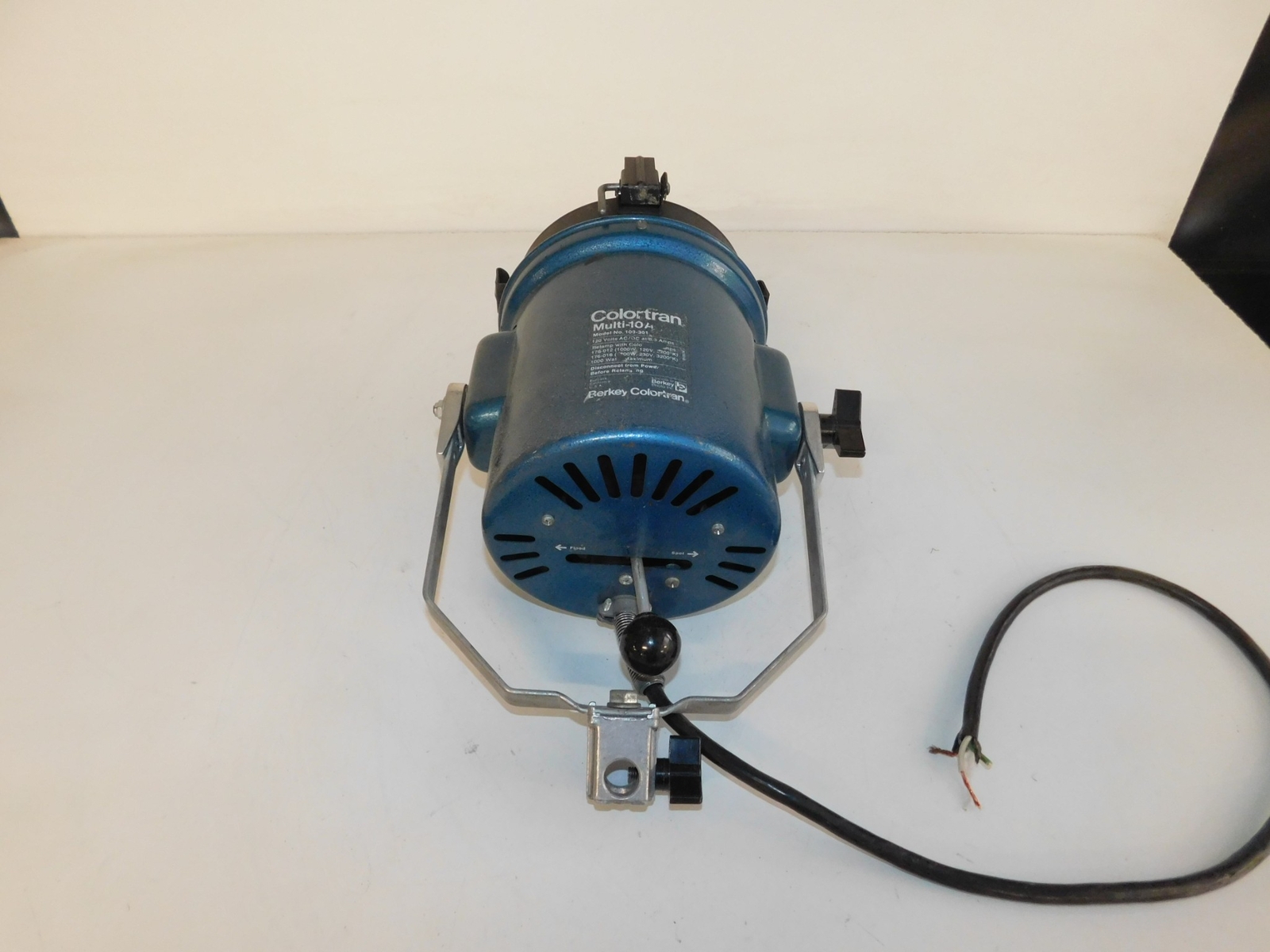 ^^ BERKEY COLORTRAN MULTI-10A MODEL 100-301 FILM LIGHT (SMJ155)