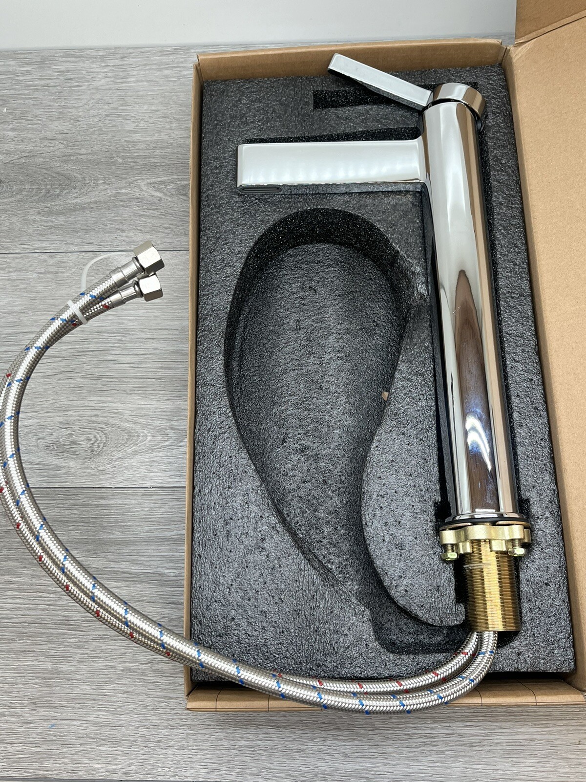 Vinnova High Single-Lever Brass Bathroom Faucet in Polished Chrome *Scratches*