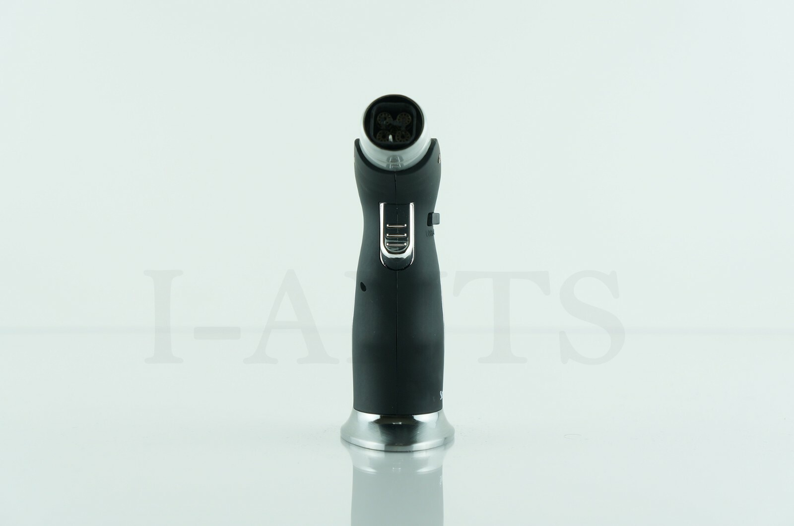 SCORCH REFILLABLE 4 FRAMES TORCH LIGHTER SOFT IGNITION AND CIGAR PUNCHER