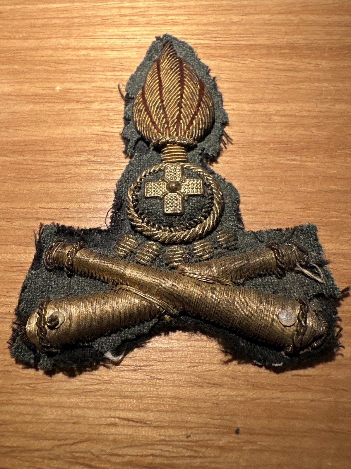 Rare Original  WWII Italian Officers Artillery  bullion thread Cloth Badge Patch