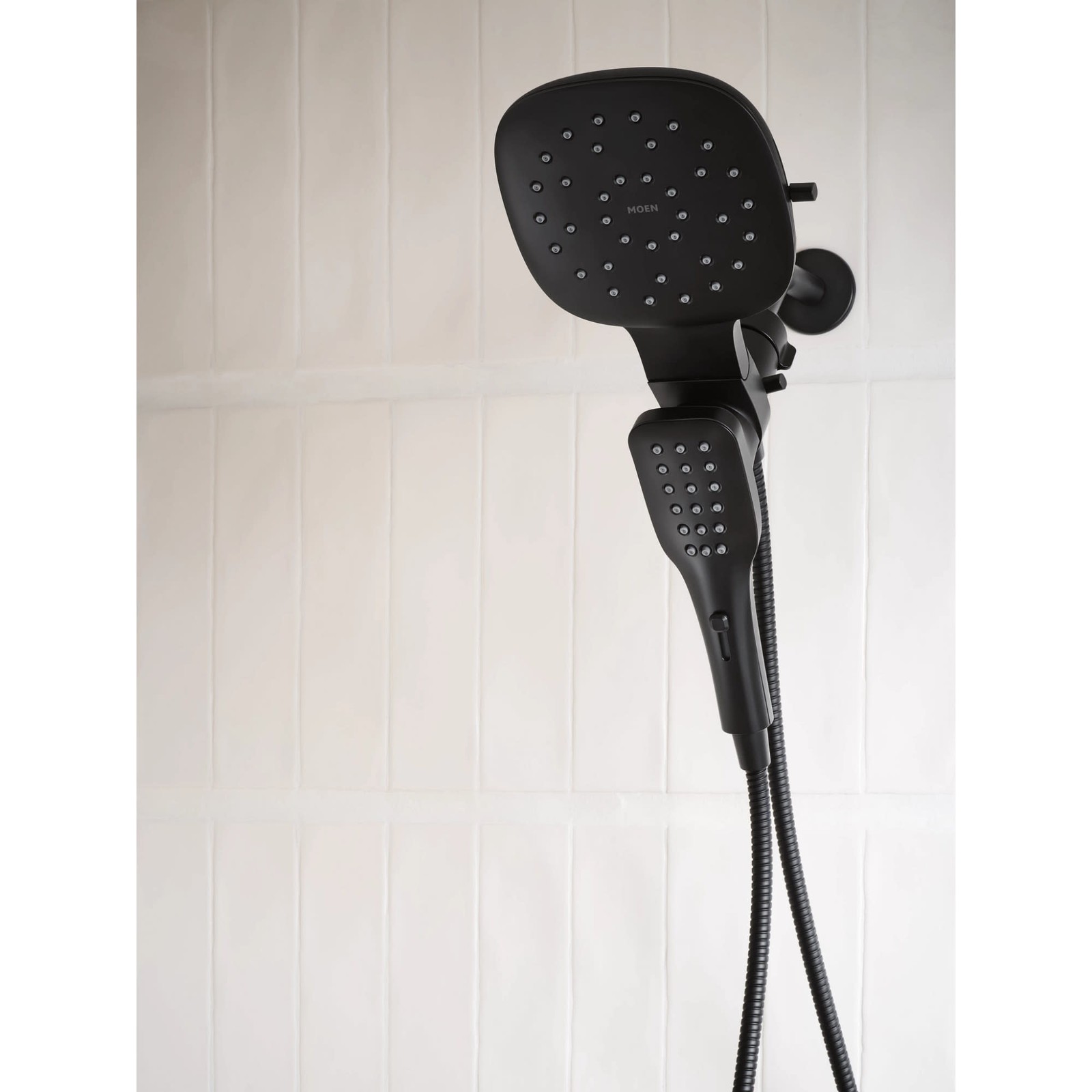 Moen 220C5 Verso 2.5 GPM Multi Function Shower Head - Black