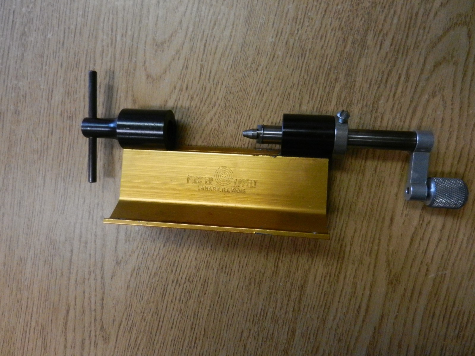 Forester Appelt Case Trimmer Made Landmark Illinois Gold Color Used