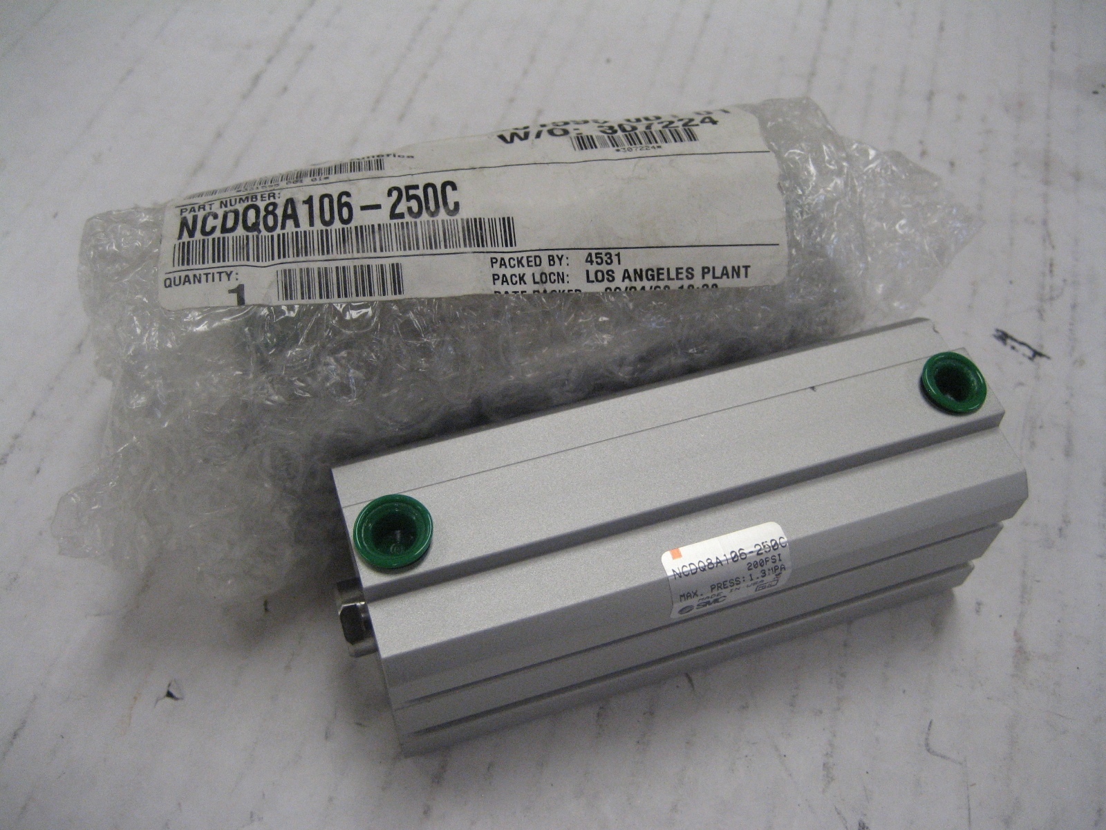 SMC PNEUMATIC CYLINDER # NCDQ8A106-250C 2.5" STROKE