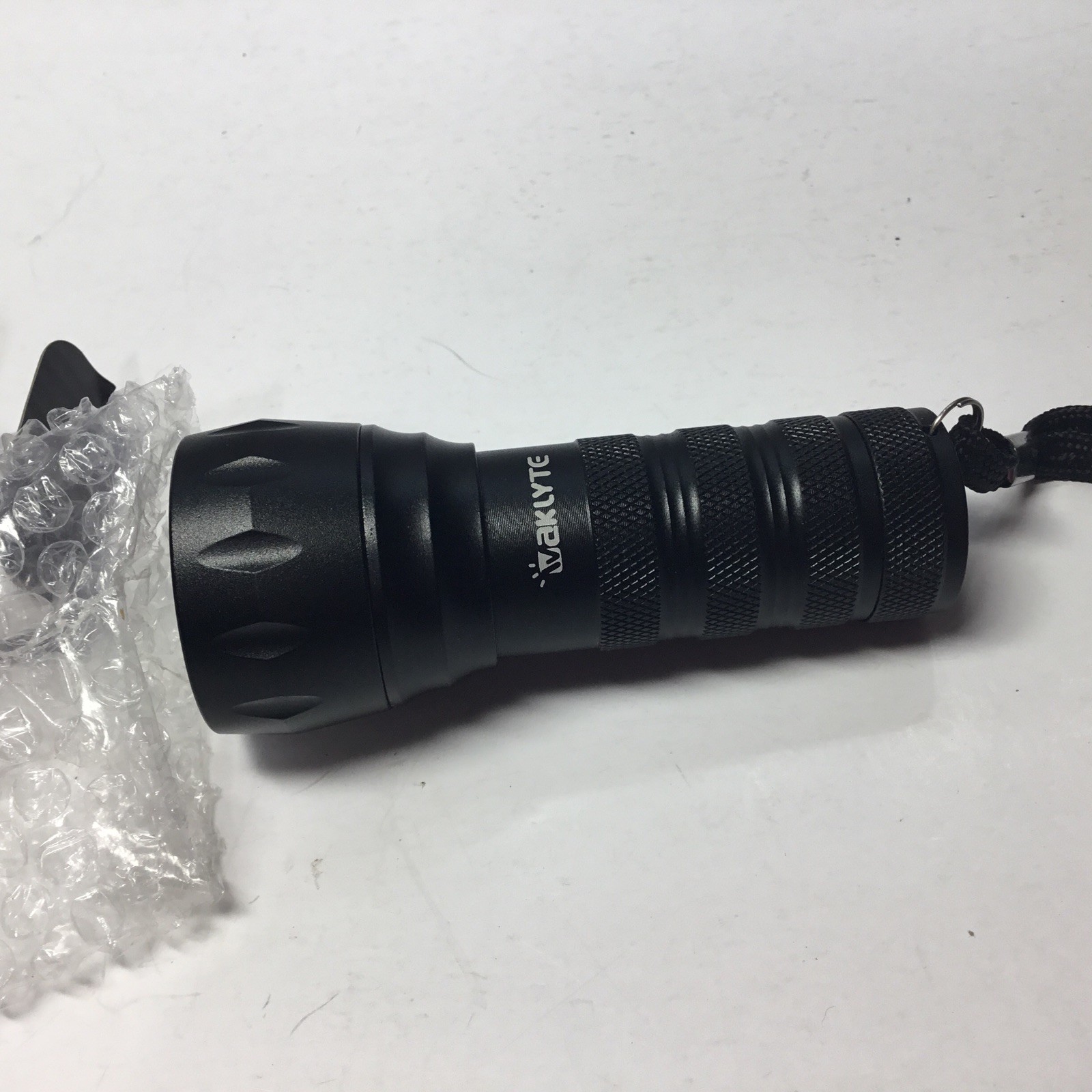 Waklyte UV Flash Light D16 AUV New In Box.