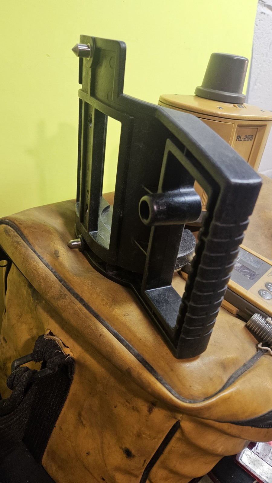 Topcon RL-25S Rotating Laser With Bag And Remote