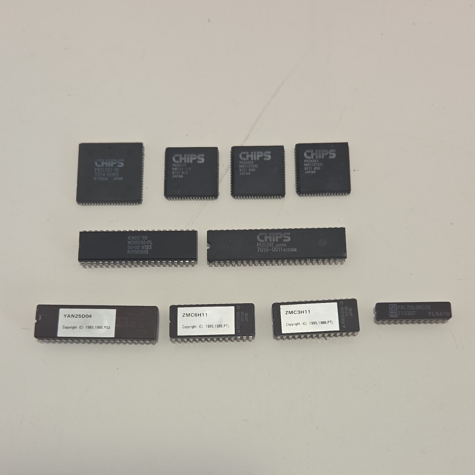 10 Piece Lot Vintage 1980s PC Motherboard IC Chip Lot.
