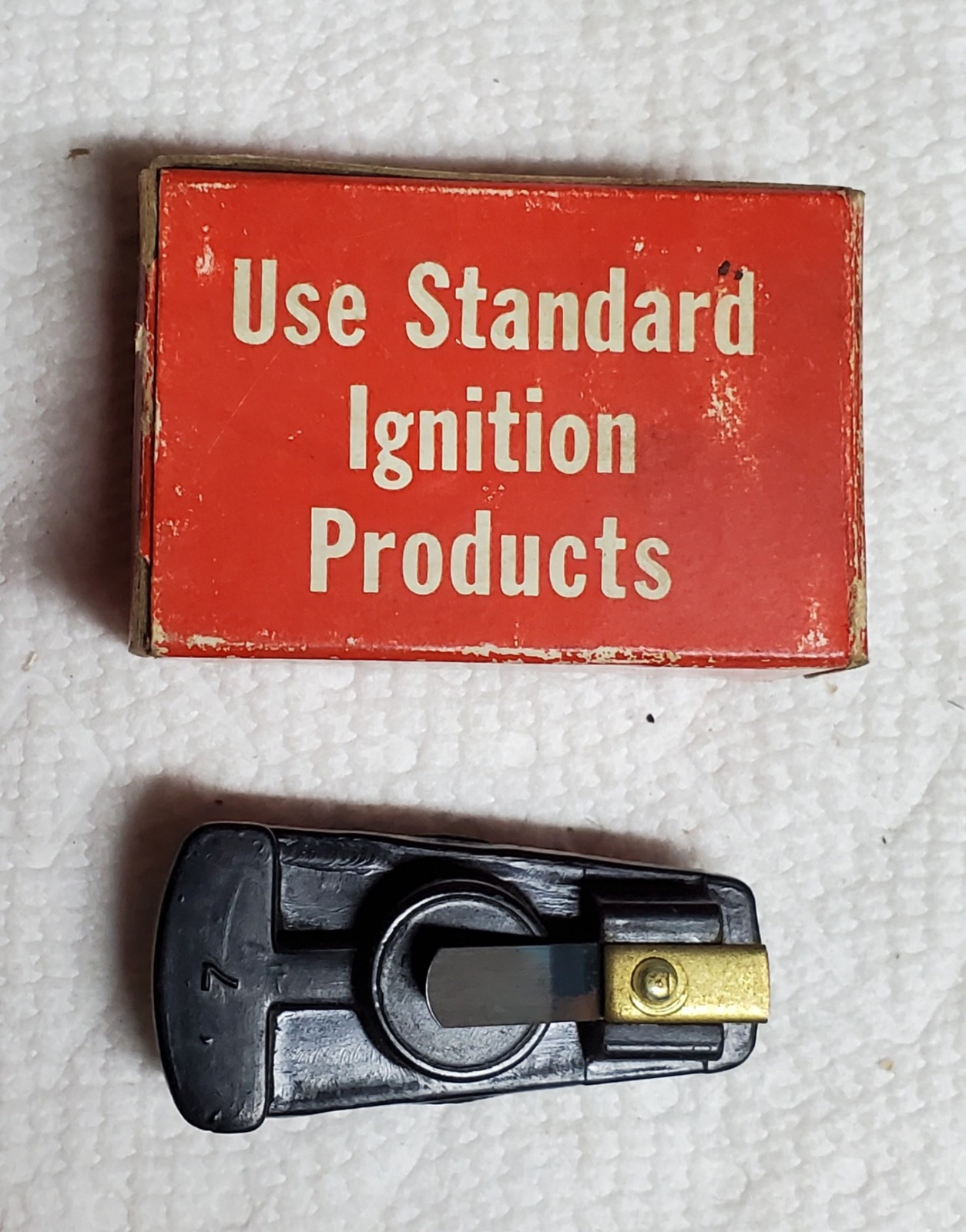 Standard FD-101 Distributor Rotor 1941-47 Ford IGA-12200