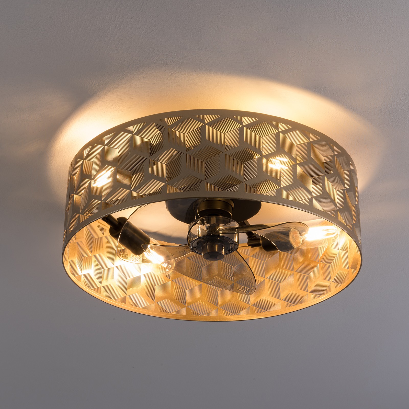 Modern Round Low Profile Ceiling Fan Light with Remote Control ?C 18" Indoor