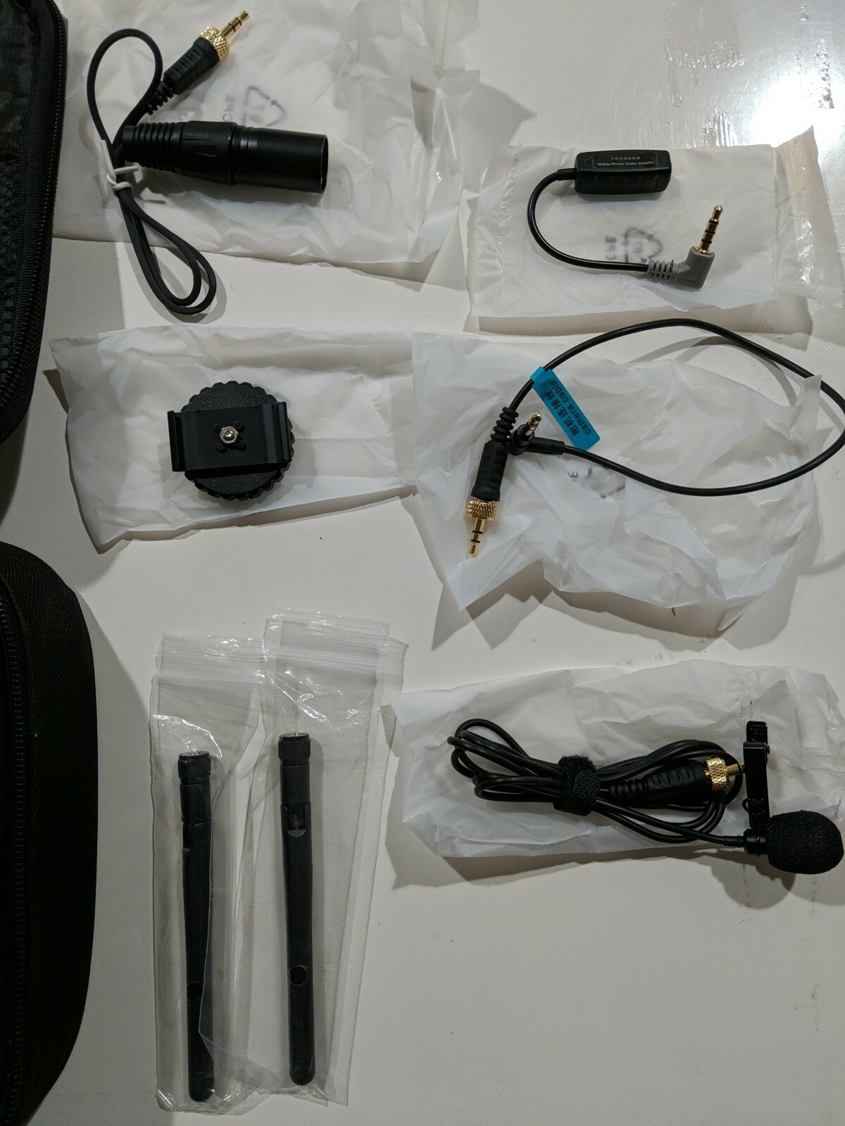 Pixel 50-Channel Professional UHF Wireless Microphone System WM-9
