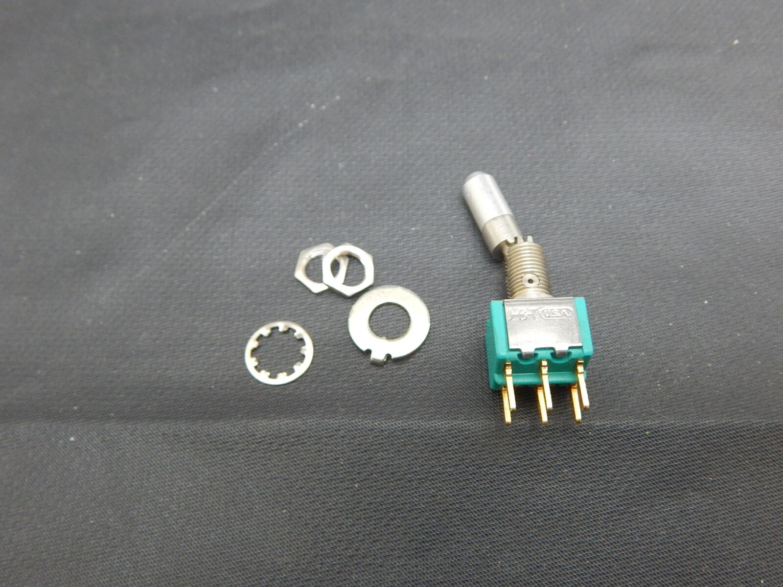 JBT LL221 LOCKING TOGGLE SWITCH ON-OFF-ON - USA SELLER FAST SHIPPING
