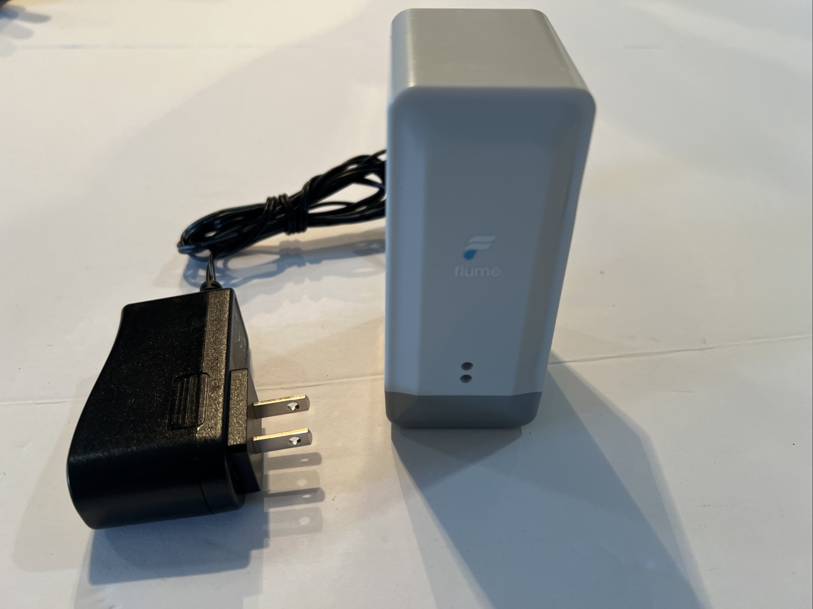 Flume F2200 Wireless 110V Smart Home Water Monitor NO SENSOR MAIN UNIT ONLY