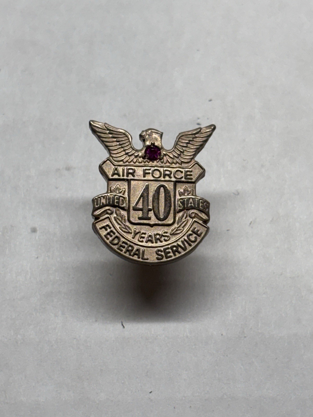 Excellent Air Force 40 Years of Federal Service Lapel / Tie Tac Pin with Gem