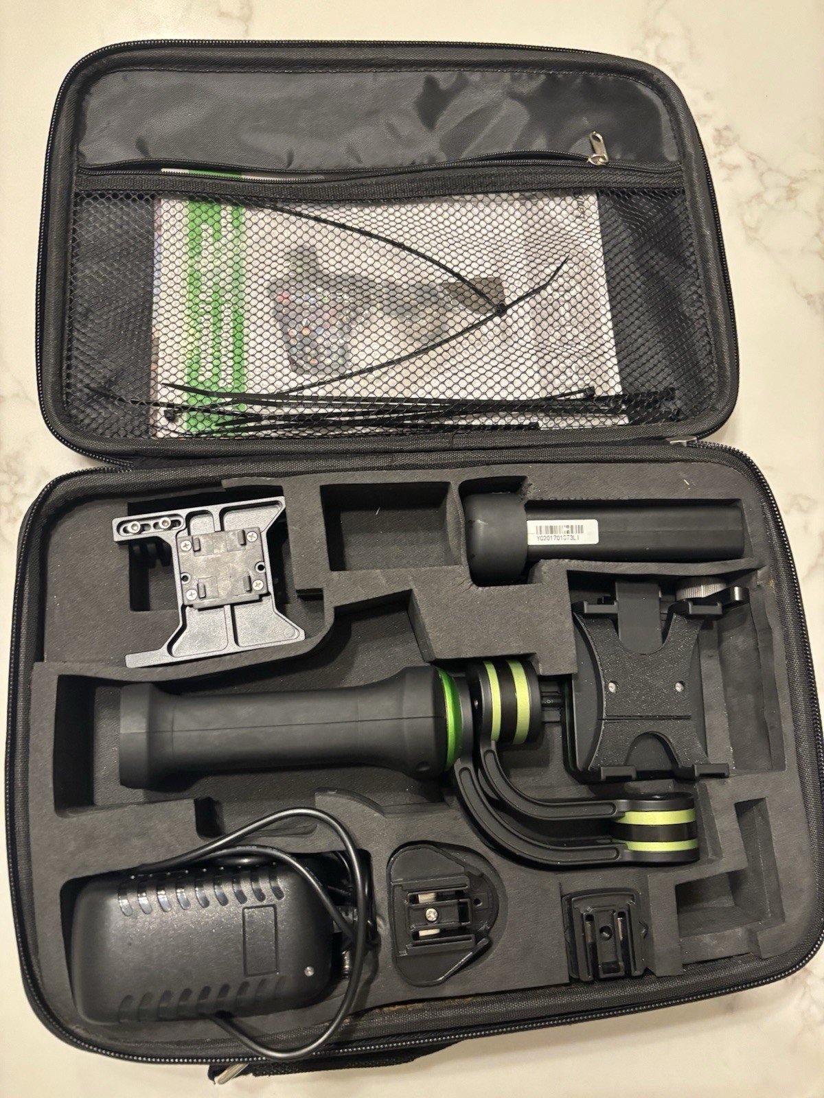 Lanparte Motorized Gimbal Stabilizer for Universal Smartphone with Case HHG-01