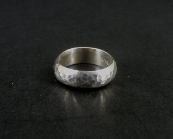 Band hammered look dimpled Sterling Silver 925 RING Size 5.5
