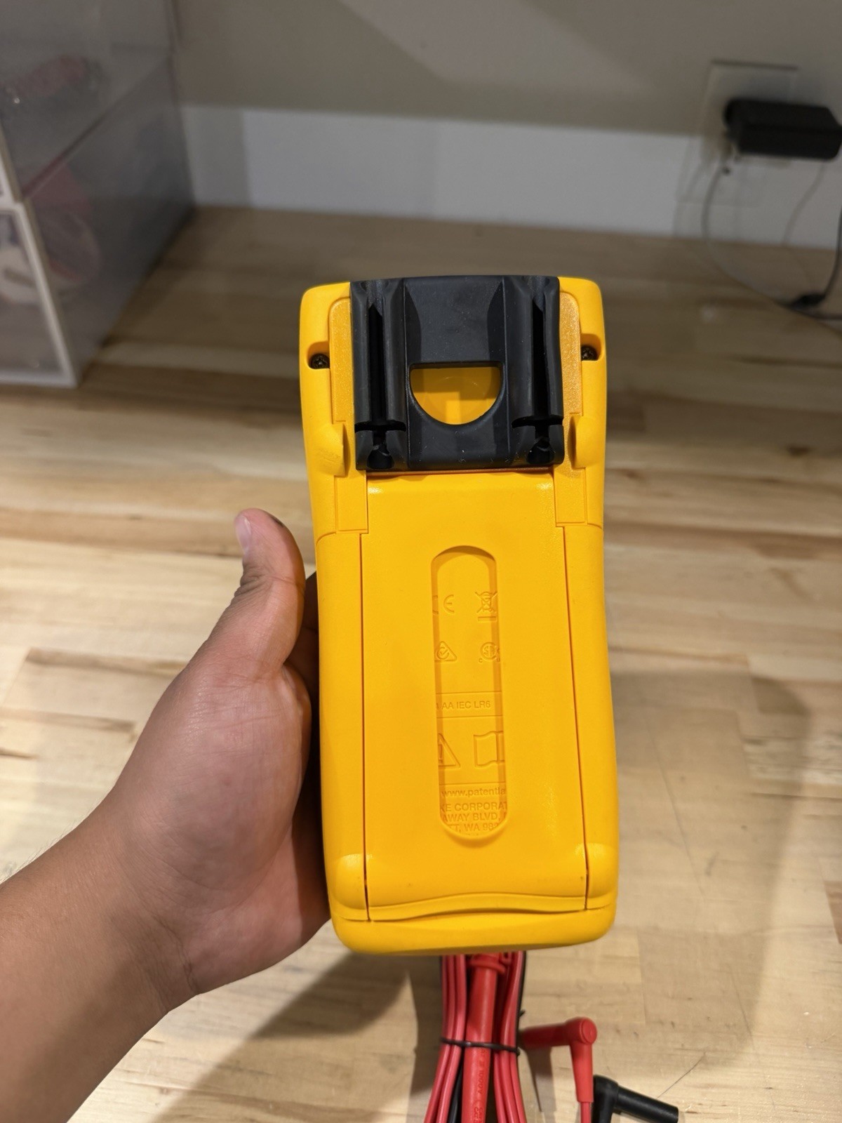 FLUKE 725 MULTIFUNCTION PROCESS CALIBRATOR W/ LEADS & CLIPS FREE SHIPPING TESTED