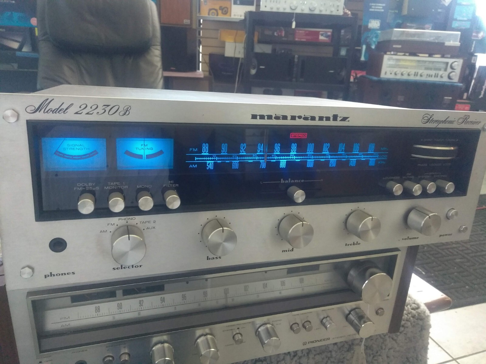 marantz 105 b tuner 14 led kit ice blue nice