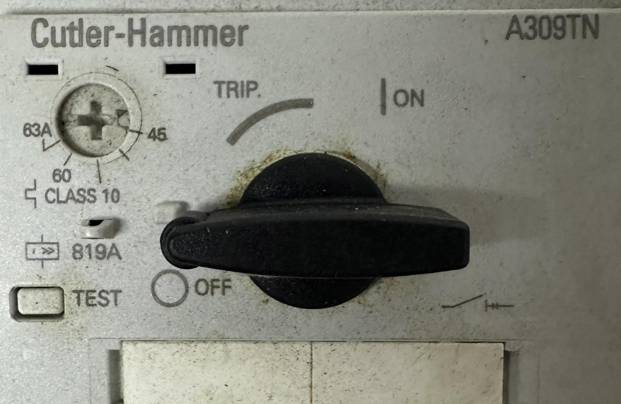 Cutler-Hammer A309TN Manual Motor Protector w/ C320LSA2 Line Side Adapter
