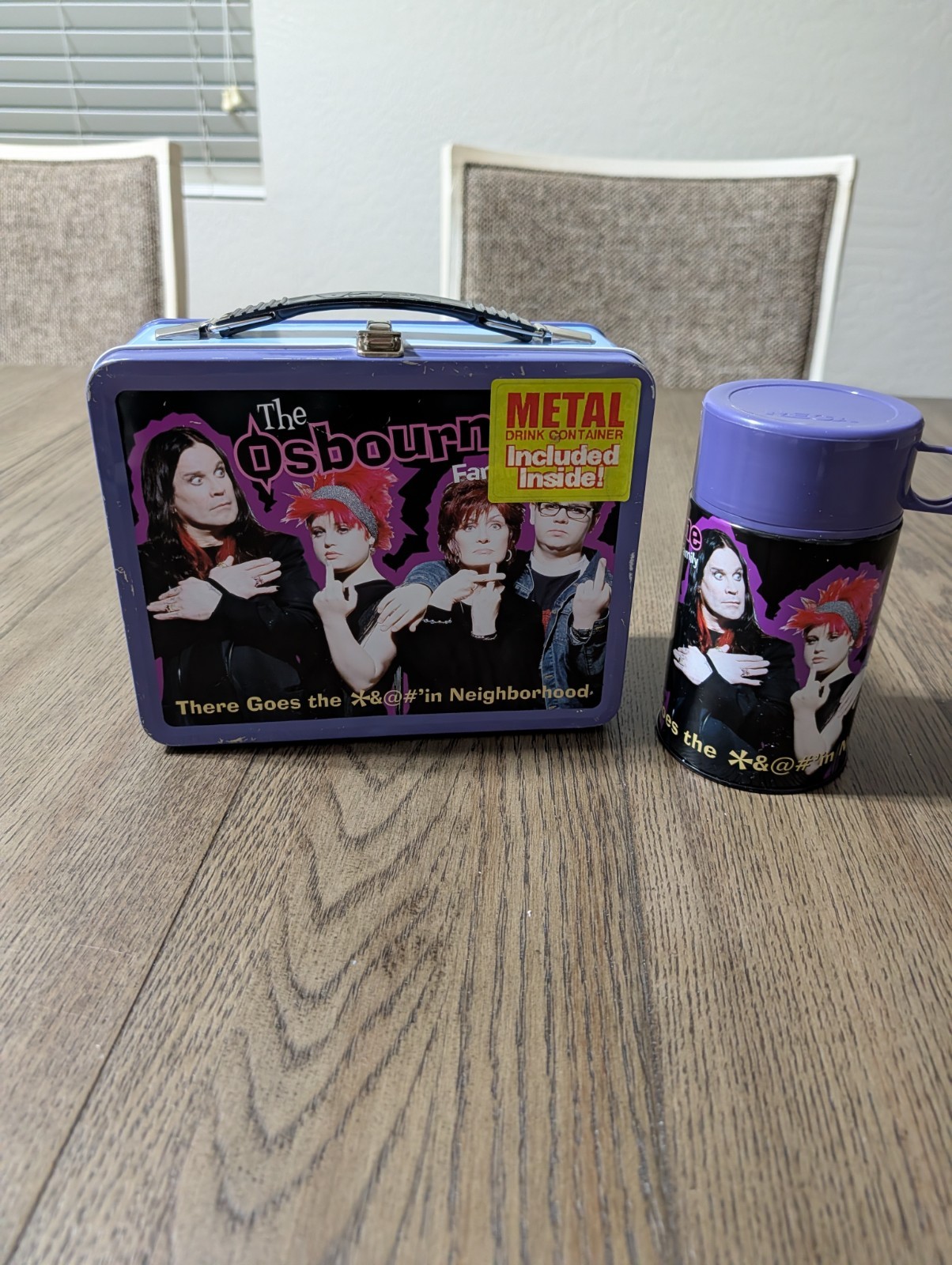 THE OSBOURNE FAMILY LUNCHBOX WITH THERMOS  Vintage 2002