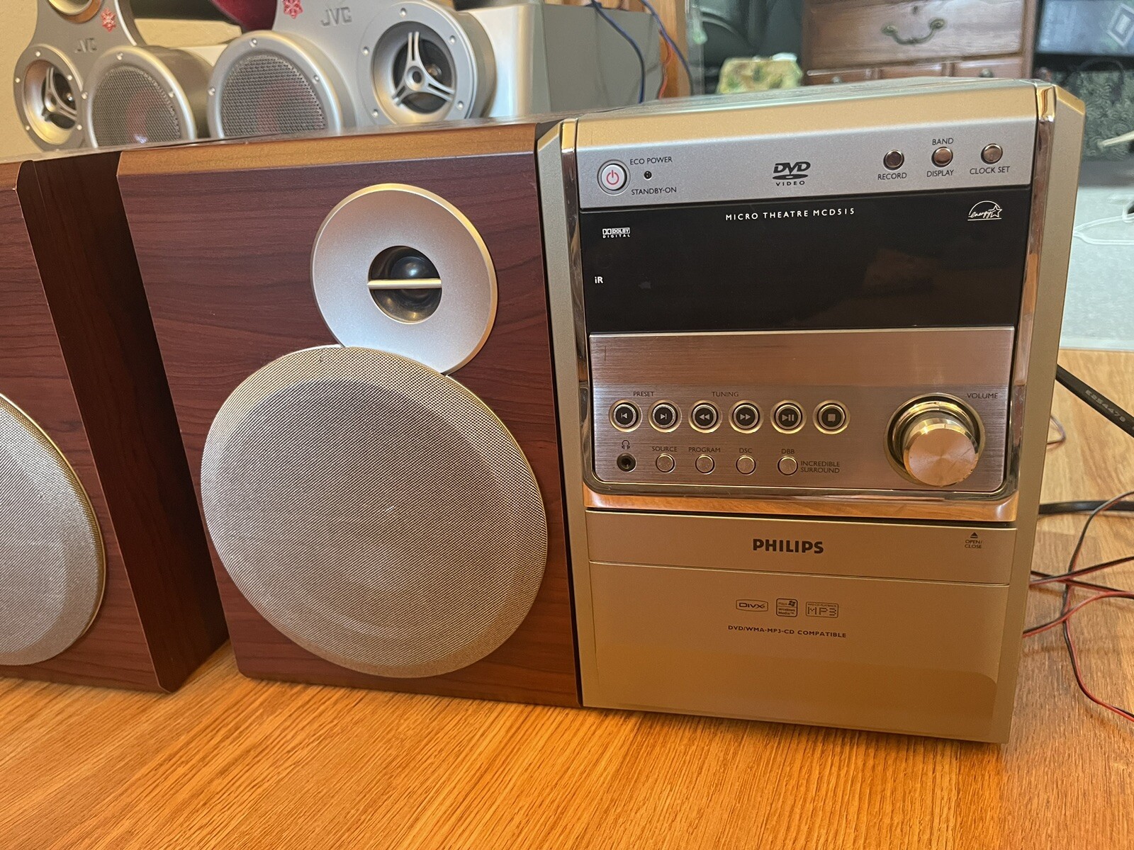 Philips MCD515/37 DVD Micro Home Theater System  DVD/DIVx/MP3 PLayback (read)