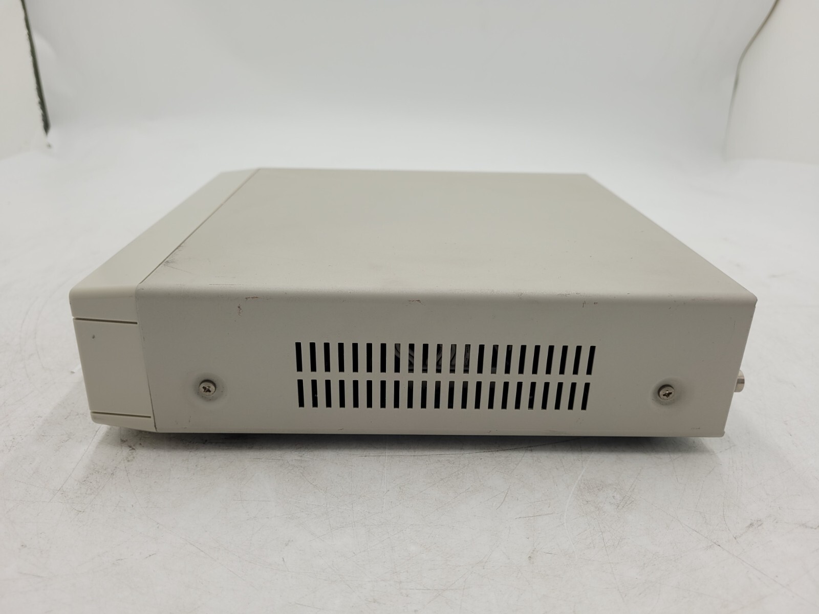 KEYENCE LT-8100 LASER FOCUS DISPLACEMENT METER Excellent Condition