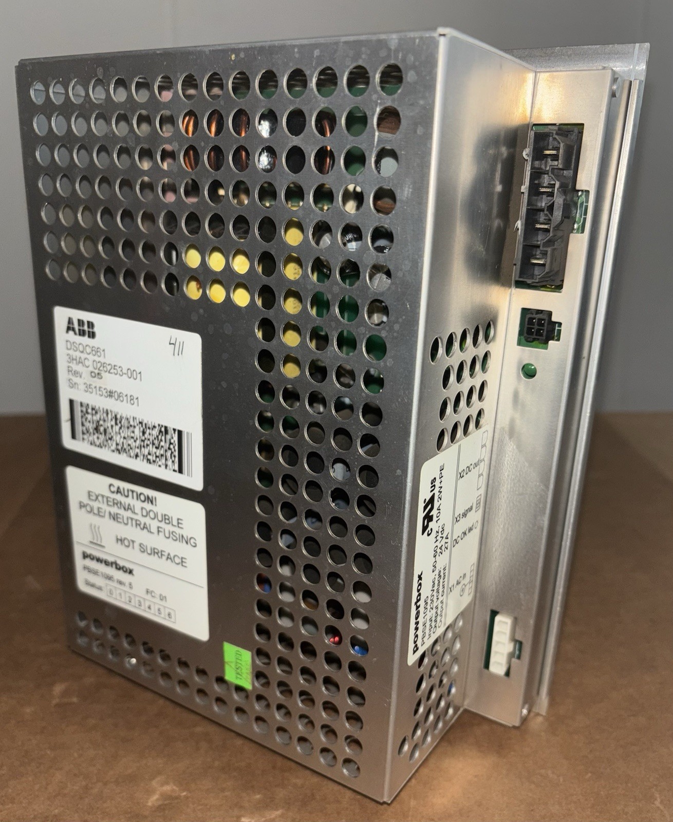 ABB DSQC661 Power Supply Part # 3HAC 026253-001 Rev. 05 Powerbox PBSE1095
