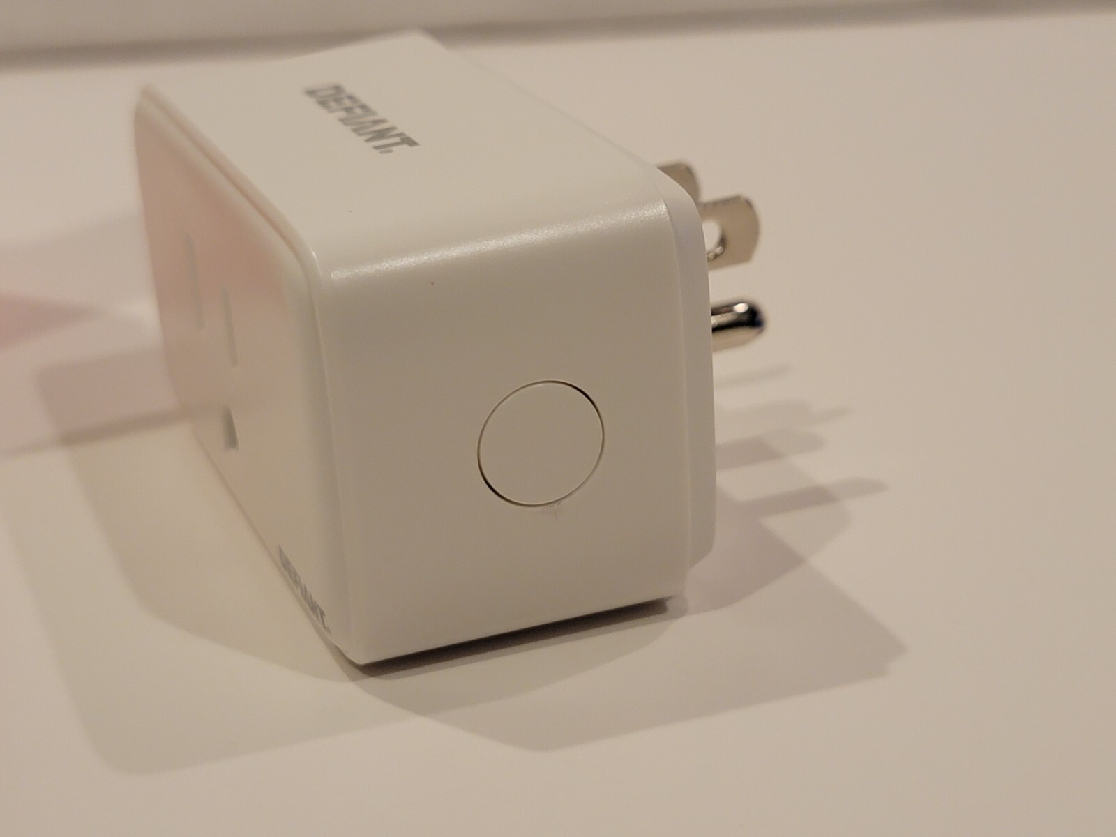 Defiant Indoor Smart Plug WiFi Bluetooth Single Outlet 15A 120V