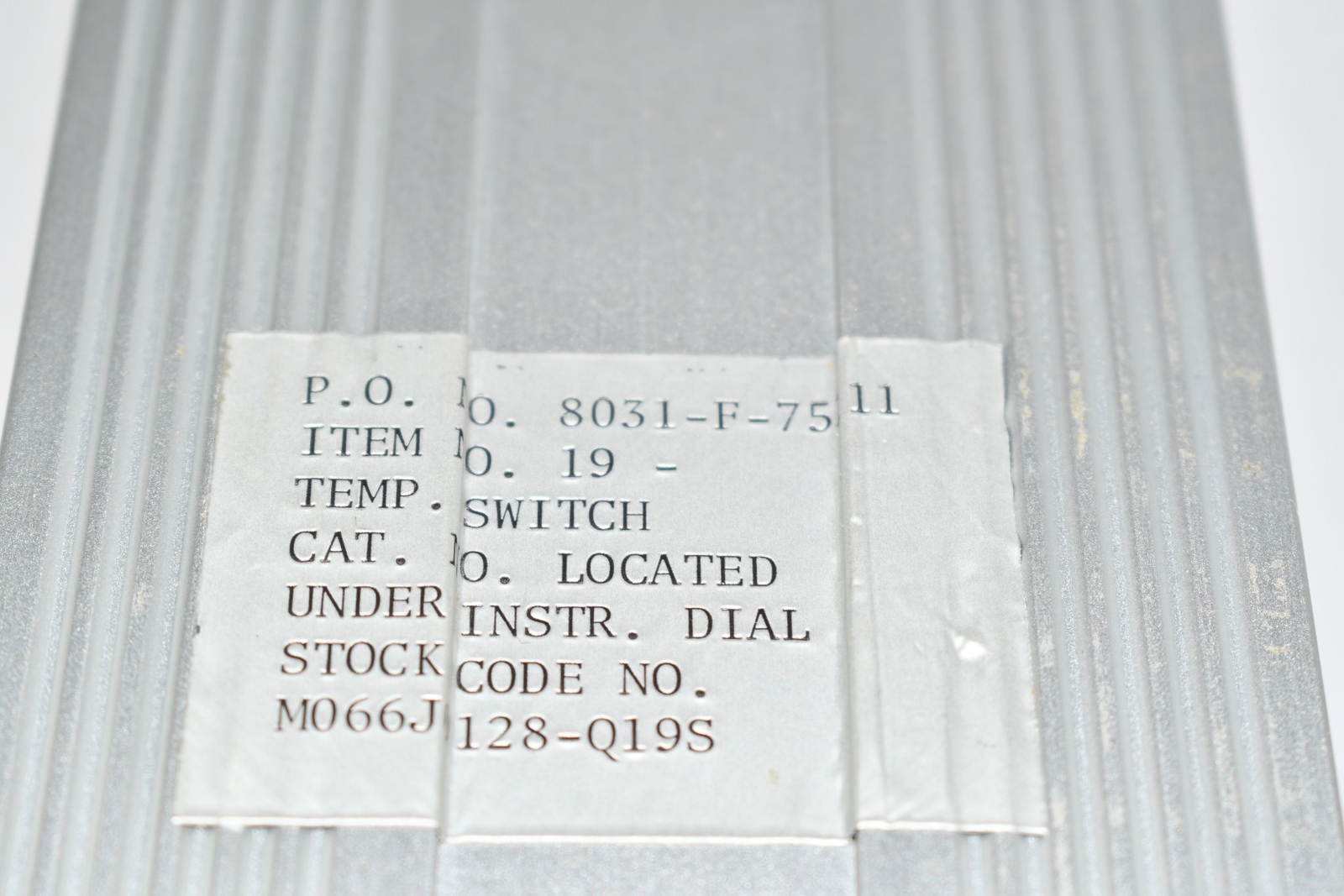 NEW MCC Powers 8031-F-75111 19 Temperature Controller PLC 200-300