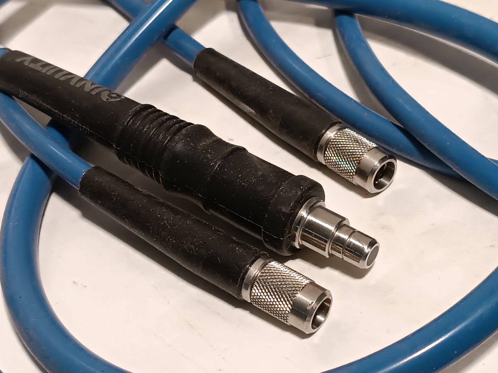 Stryker Invuity 11285 Rev A Bifurcated Fiber Optic Cable 140" Length