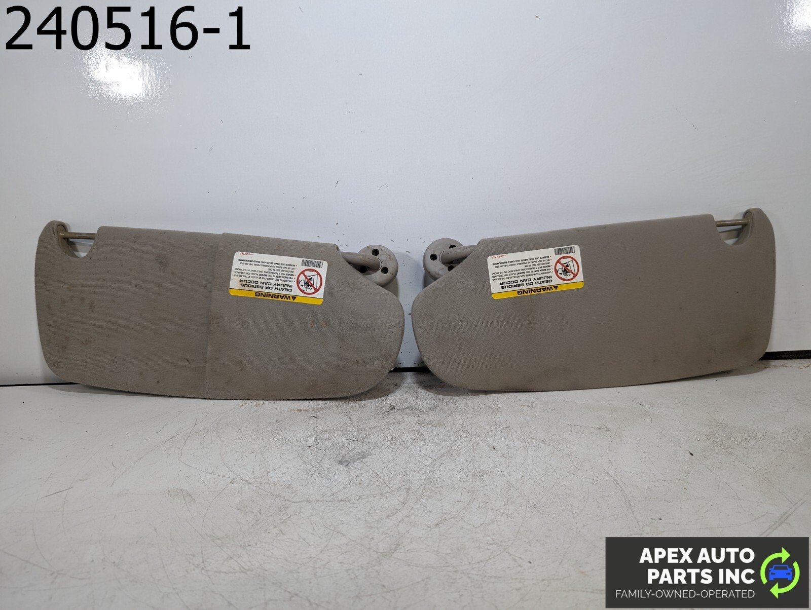 OEM 2005 Dodge Ram 1500 3.7L Pair Passenger Driver W/ Illuminated Mirrors
