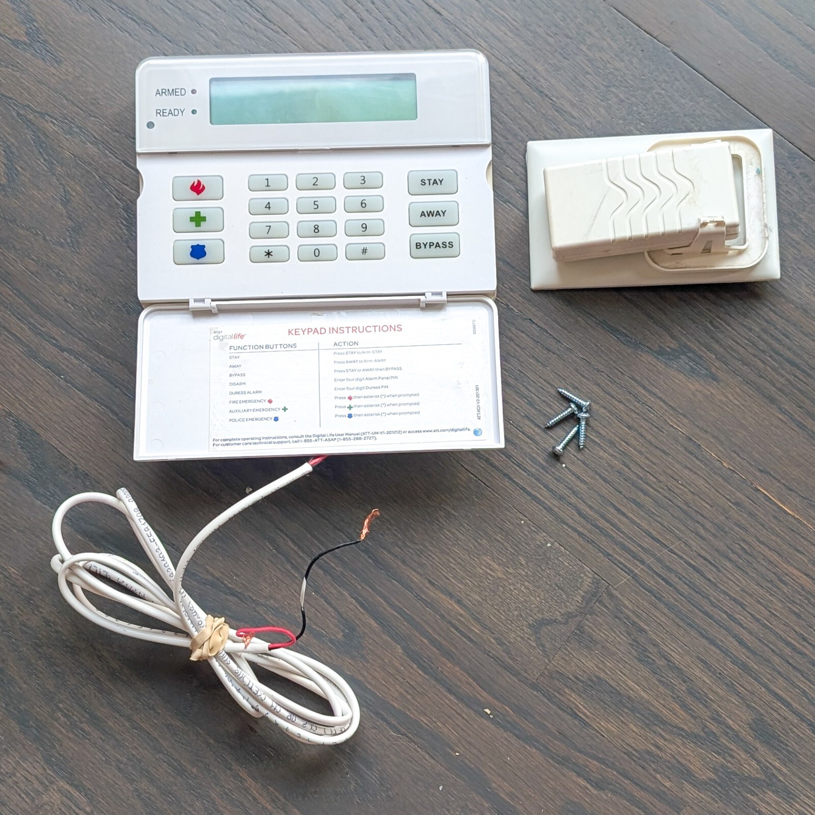 AT&T Life Alarm Keypad Control & Outlet, SW-ATT-PAD2W