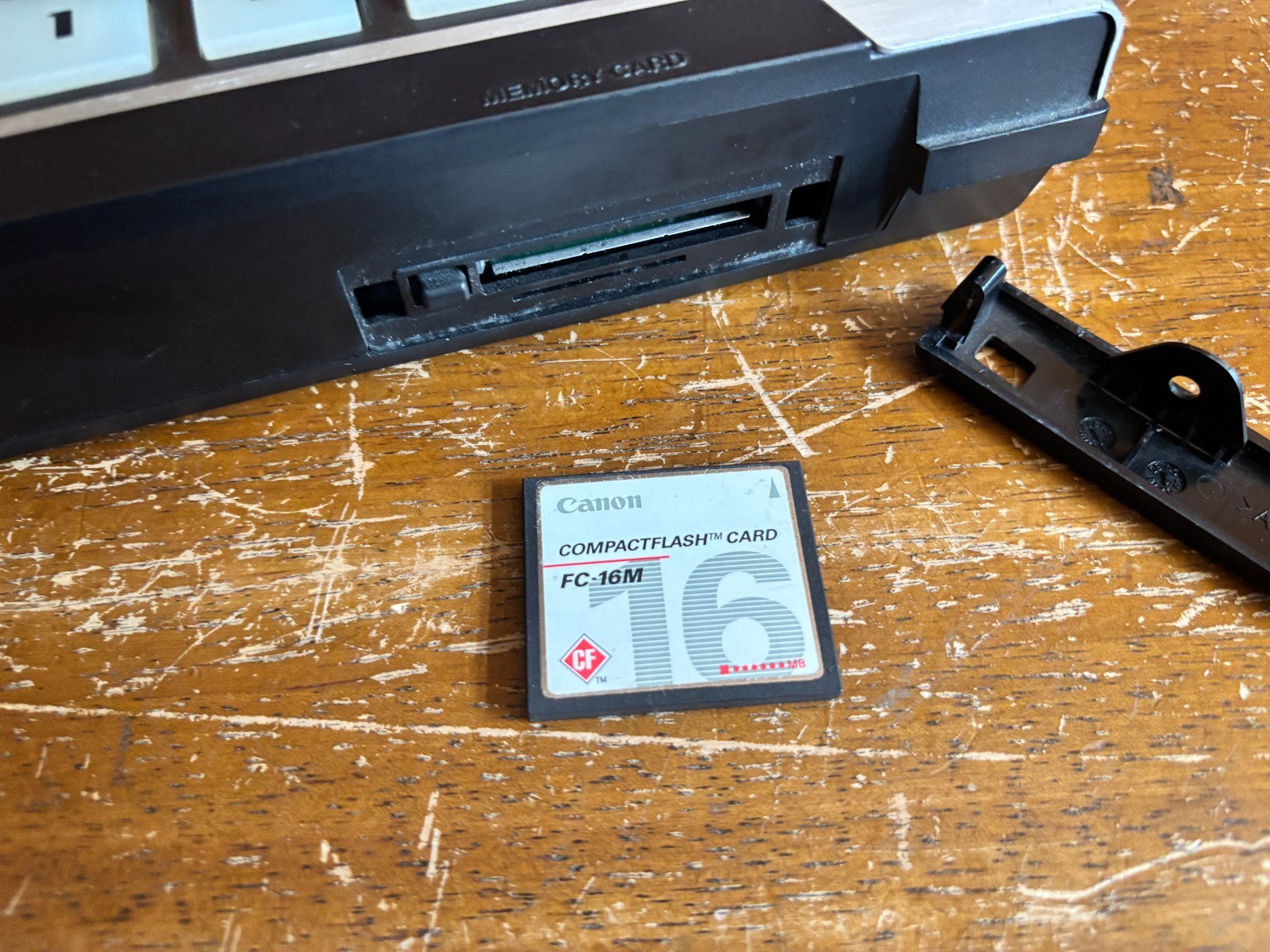 Roland SP-555 Creative Sampler with Performance Effects w/ power supply
