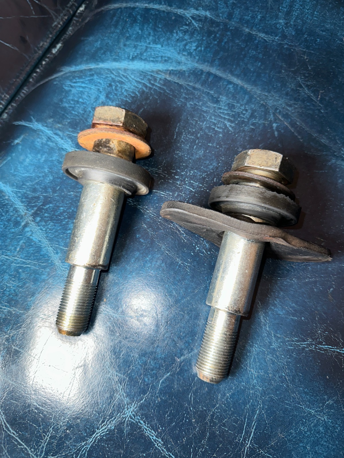 Classic Mini 1976 + Front Subframe Tower Bolts Sub Frame Austin Rover Single Kit