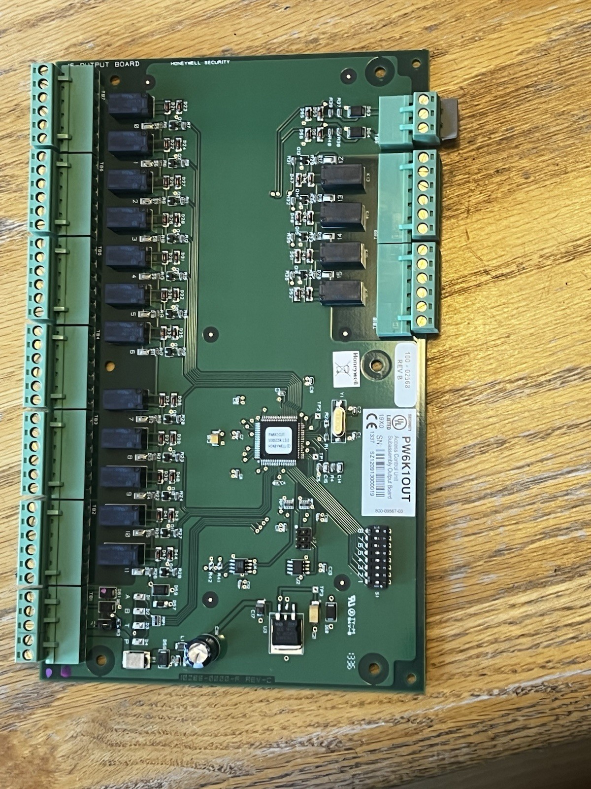 Honeywell PW6K1OUT 16 Relay Output Module Access Control Unit