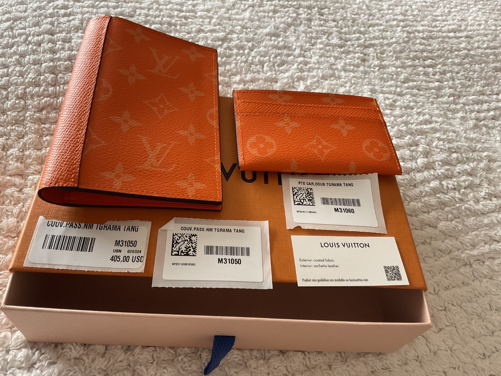 LOUIS VUITTON TAIGARAMA M31050 TANG  PASSPORT HOLDER &  TANG CARD HOLDER M31060