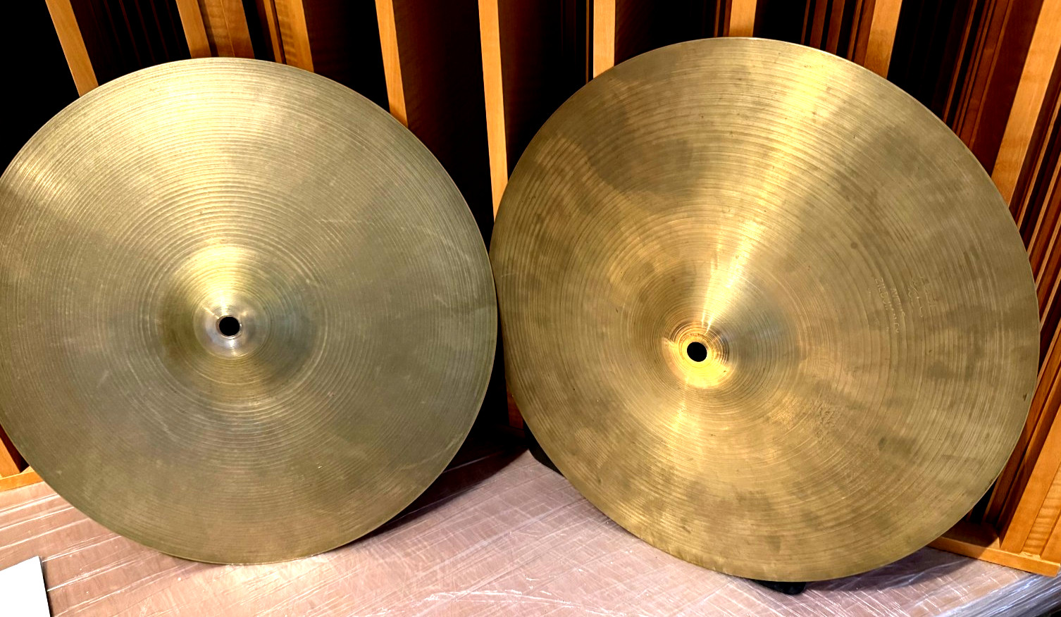 Vintage A. Zildjian 14” Hi Hats – Top 840g Bot 1000g – 60s/70s USA Great Pair