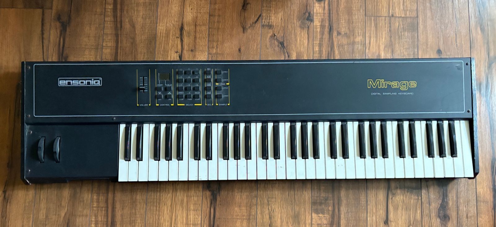 Ensoniq Mirage DSK-8 (for parts, READ DESCRIPTION)