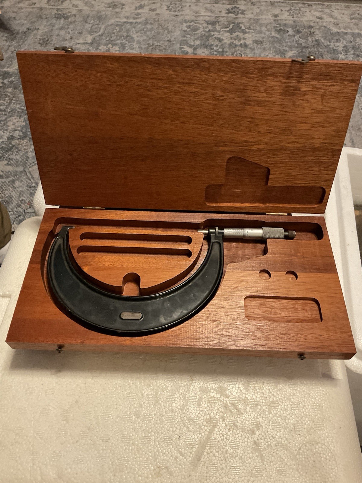 Starrett Outside Micrometer 5-6” Carbide Face With Retchet End.