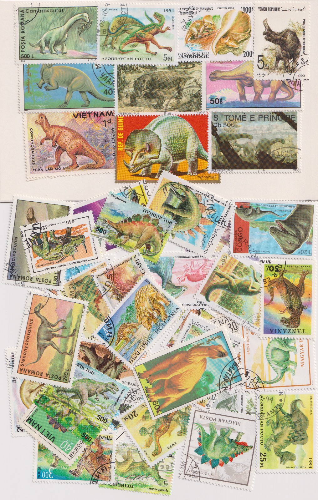 Dinosaurs / Prehistoric Animals packet collection of 50 different stamps