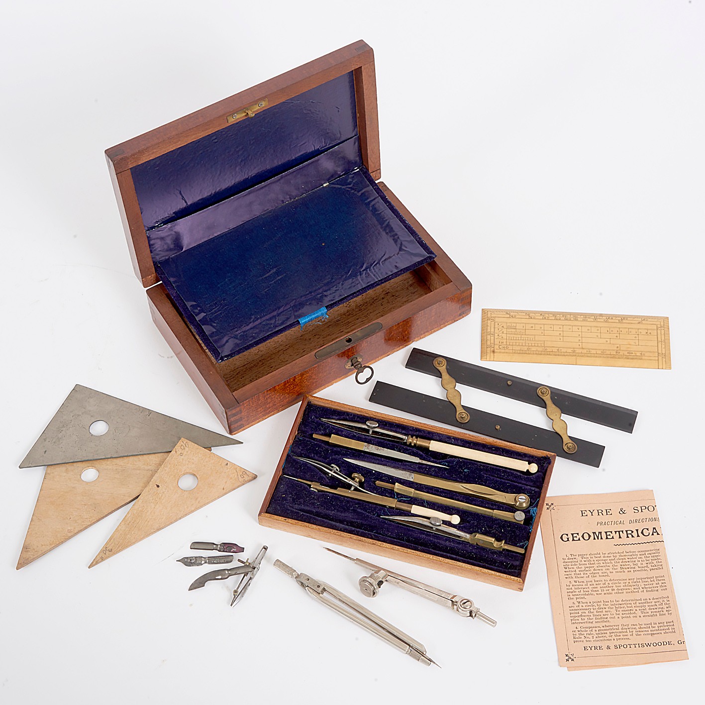 VINTAGE EYRE & SPOTTISWOODE'S GEOMETRICAL DRAWING SET