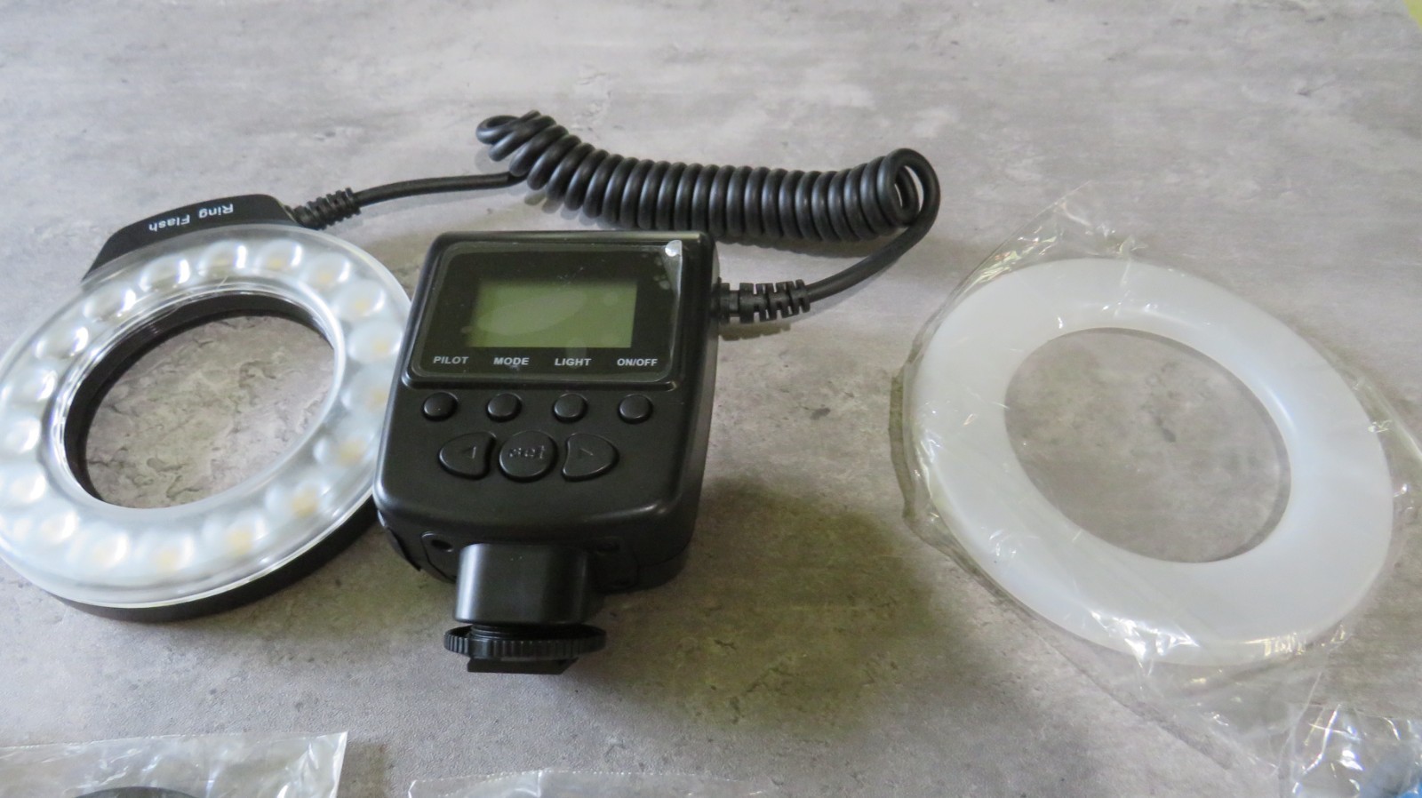 Travor Macro LED Ring Flash Light with LCD Display Power Control