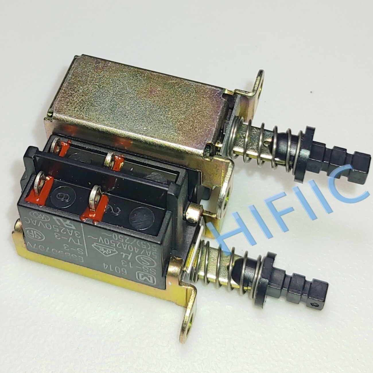 1PCS ESB90707V SS-13 Pushbutton Switch 4 Pins 5A/40A 250VAC