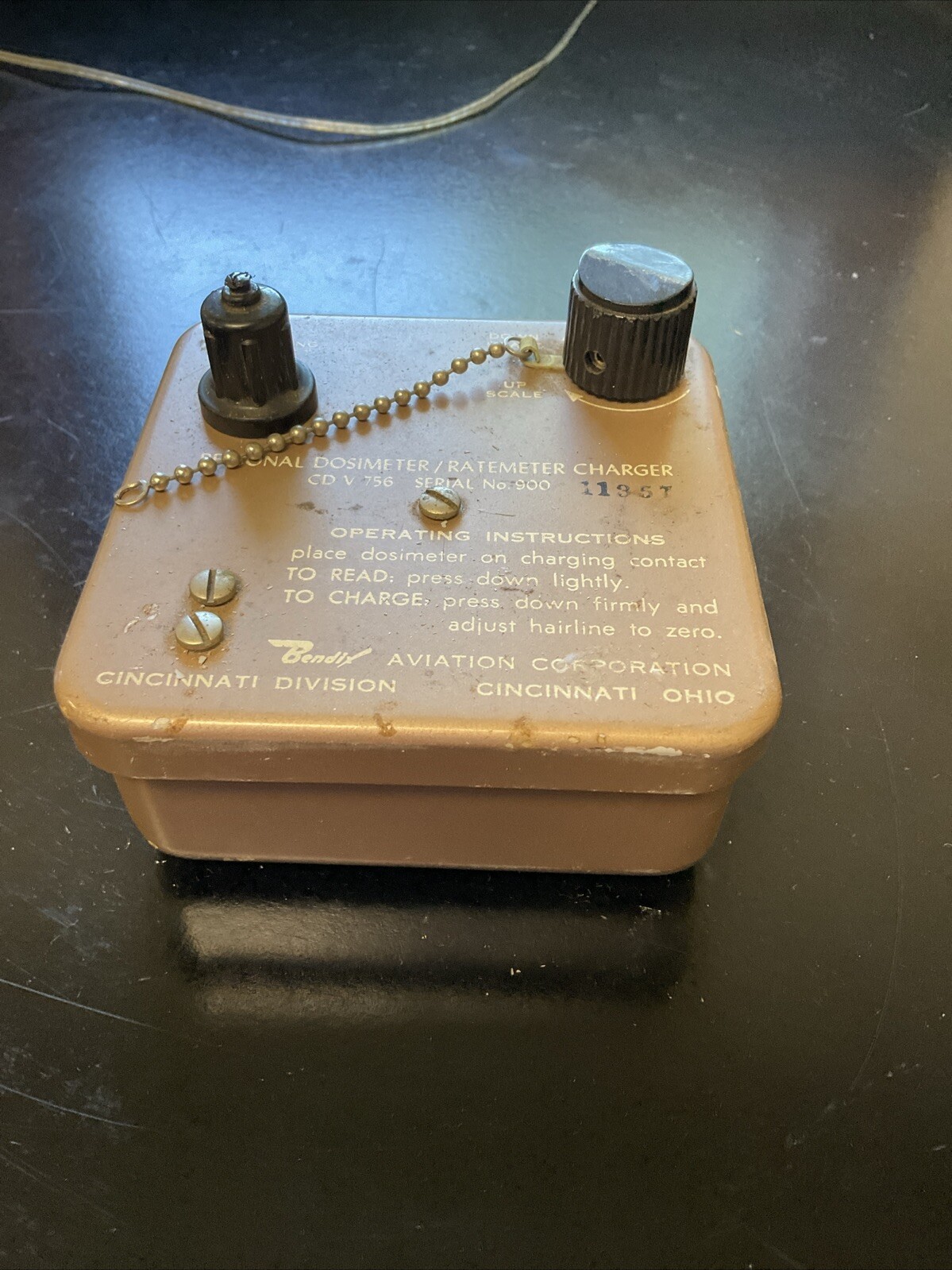 Bendix CDV756 Personal Dosimeter / Ratemeter Charger | Series 900