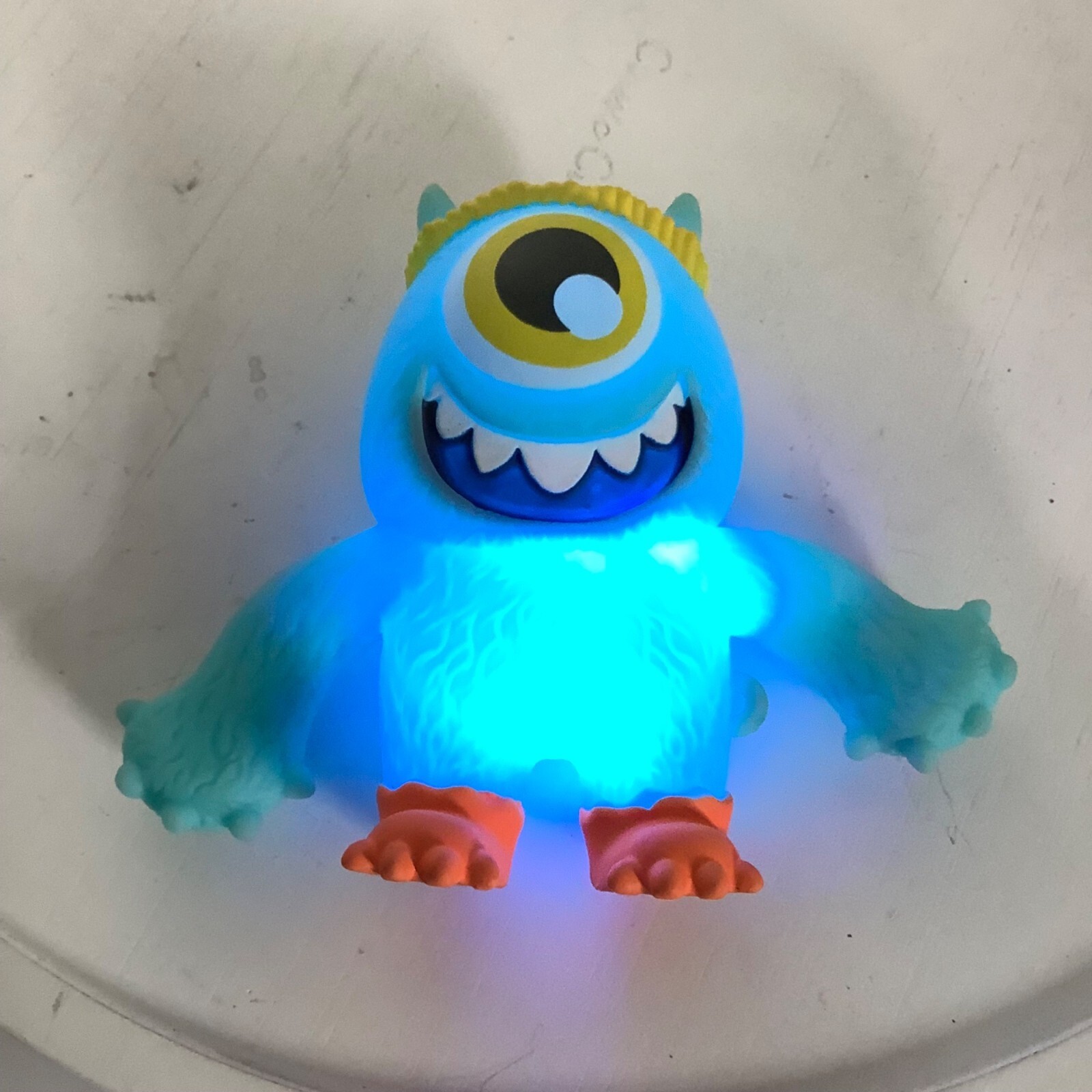 Cyclops Monster LED Light Up Toy Kids Blue Orange 4.5” Squishy Rubber