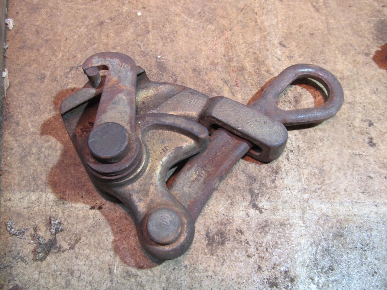 Klein 1625-20 Havens Grip Wire Cable Puller Tool with Lock