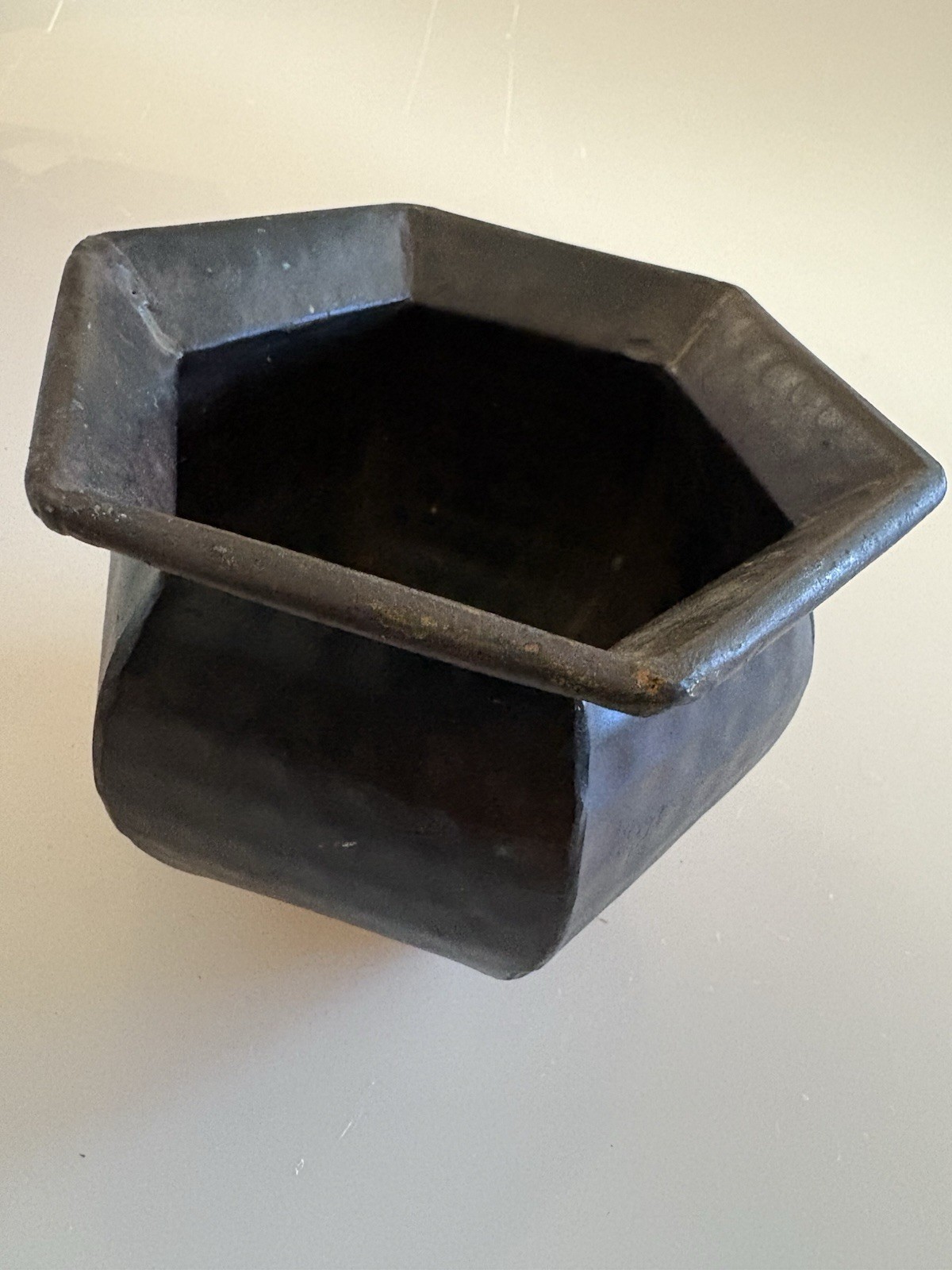 Antique Metal Planter 5x4x6”